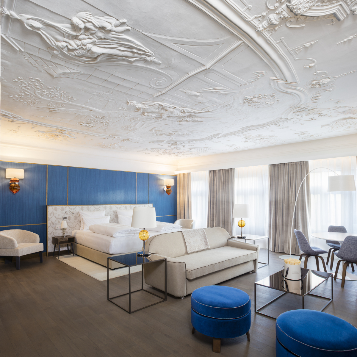 Hotel Stein, Honeymoon Suite © 2018 Edmund Barr