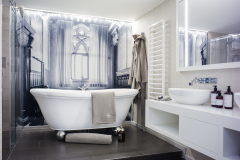 Hotel Stein, Bathroom Suite © 2018 Edmund Barr