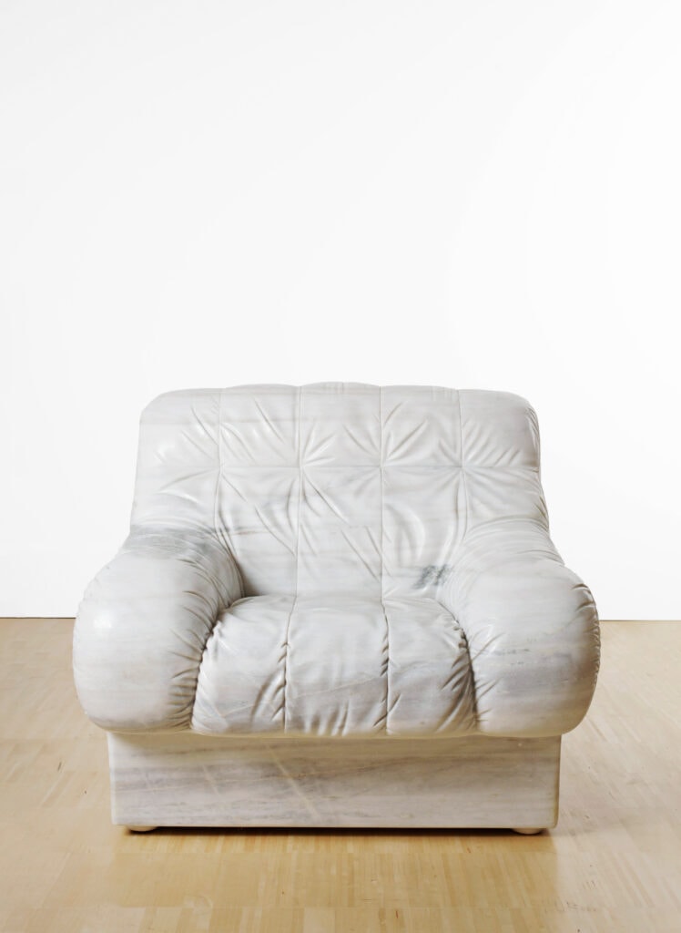 Ai Weiwei
Marble Sofa, 2011
Marmor
Privatsammlung
Foto: ALBERTINA, Wien / Lisa Rastl & Reiner Riedler © 2022 Ai Weiwei