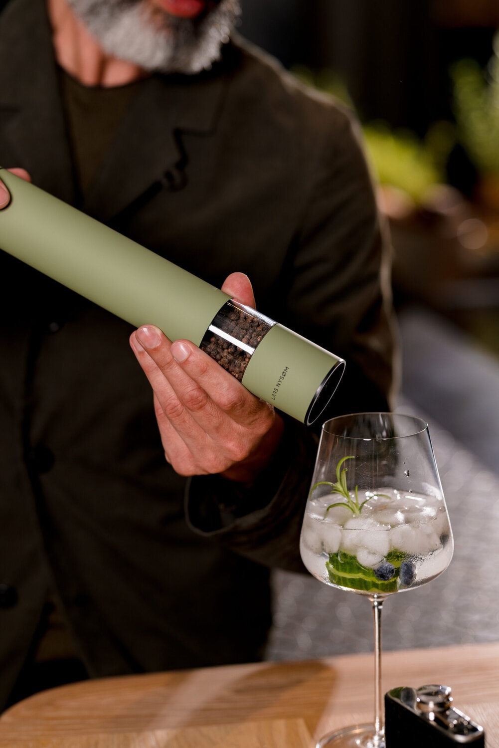 LARS NYSØM Salz und Pfefferstreuer //