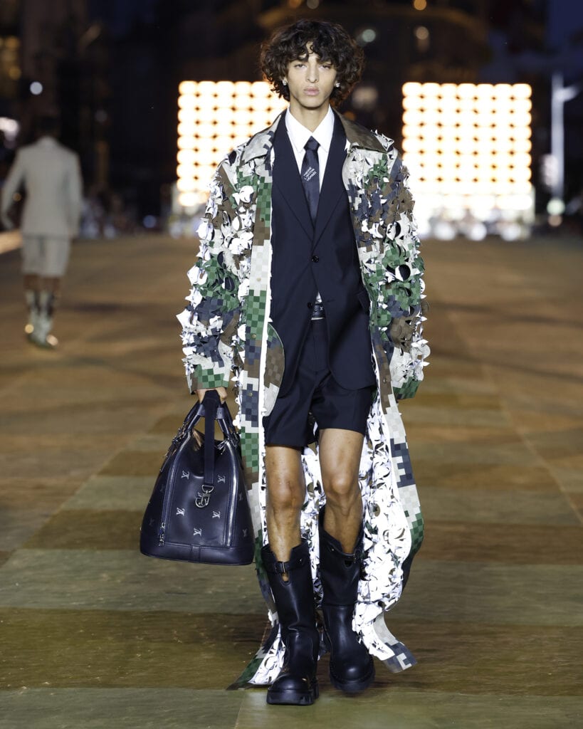 Louis Vuitton: MEN'S SPRING-SUMMER 2024 - Runway Impressions - THE ...