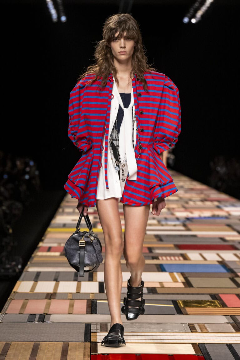 Louis Vuitton Women‘s Spring-Summer 2025 Looks - THE Stylemate