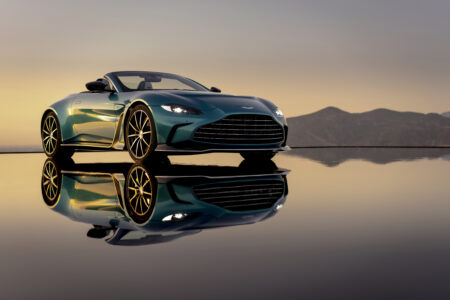Aston Martin - V12 Vantage Roadster