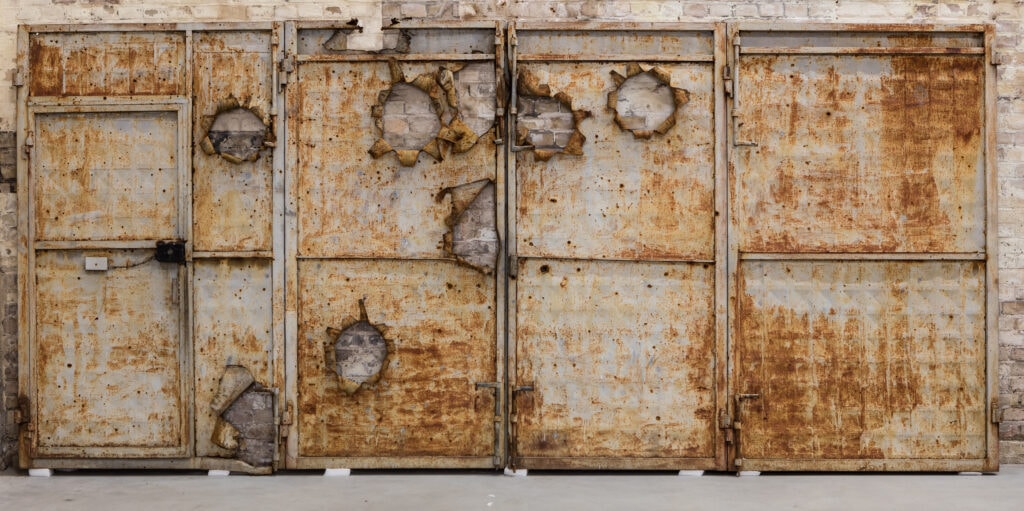 Ai Weiwei
A Metal Door with Bullet Holes, 2015
Metall
Courtesy of the artist
Foto: Courtesy Ai Weiwei Studio © 2022 Ai Weiwei