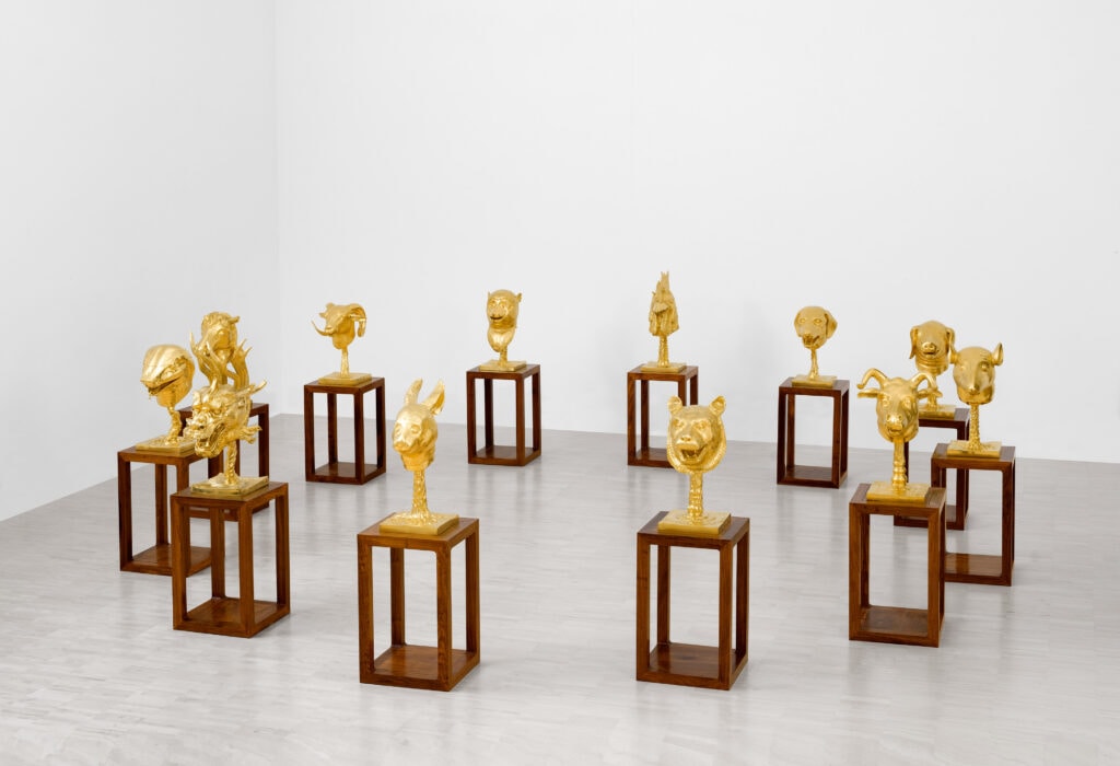 Ai Weiwei
Circle of Animals/Zodiac Heads (Gold), 2010
12 bronze statues with gold plating, wooden bases
Private Collection
Photo: The ALBERTINA Museum, Vienna / Lisa Rastl & Reiner Riedler © 2022 Ai Weiwei
